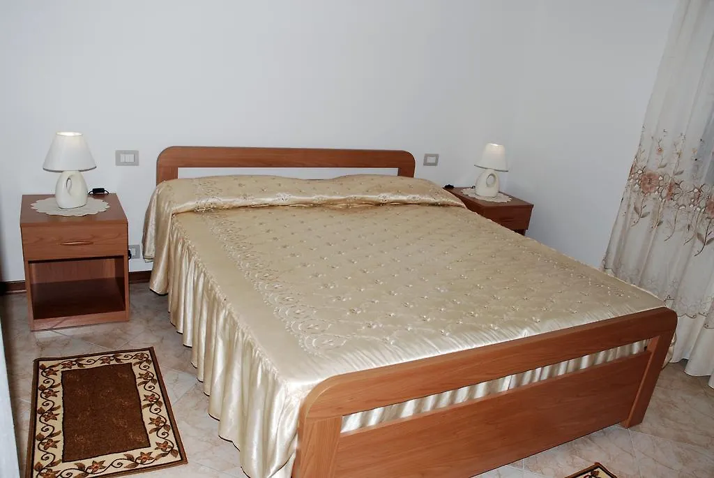 Bed And Breakfast Eden Green contacts